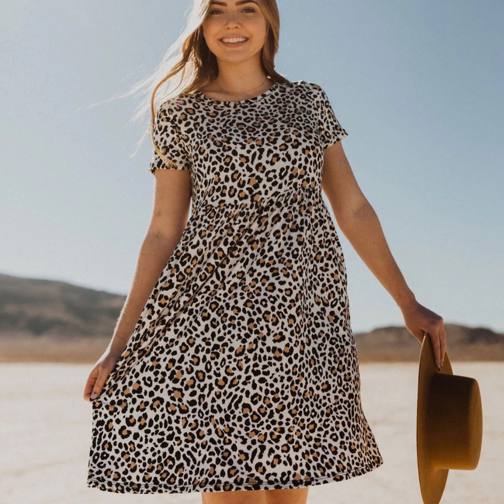Pink desert 🌵 cheetah print dress ⭐️